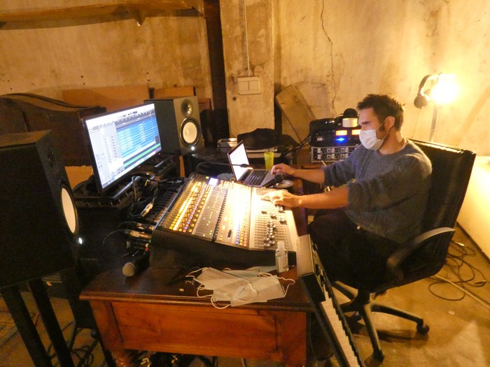 Xiberoots taldea bere bigarren diska prestatzen ari da